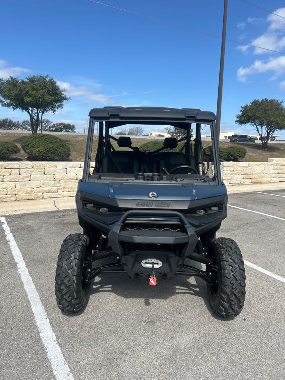 2026 Can-Am Defender MAX XT HD11 — photo 1 of 20