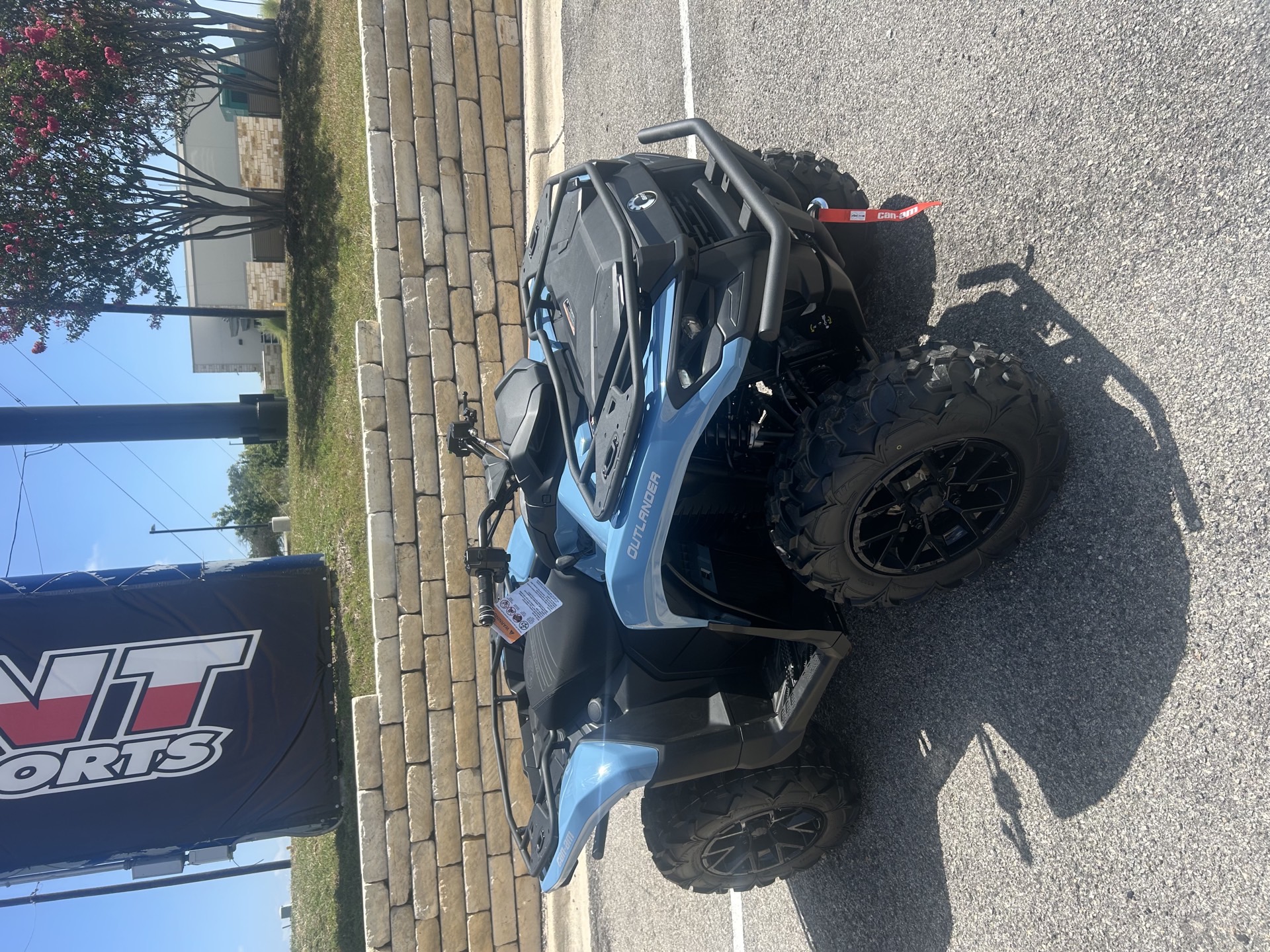 2026 Can-Am Outlander XT 700 — photo 1 of 3
