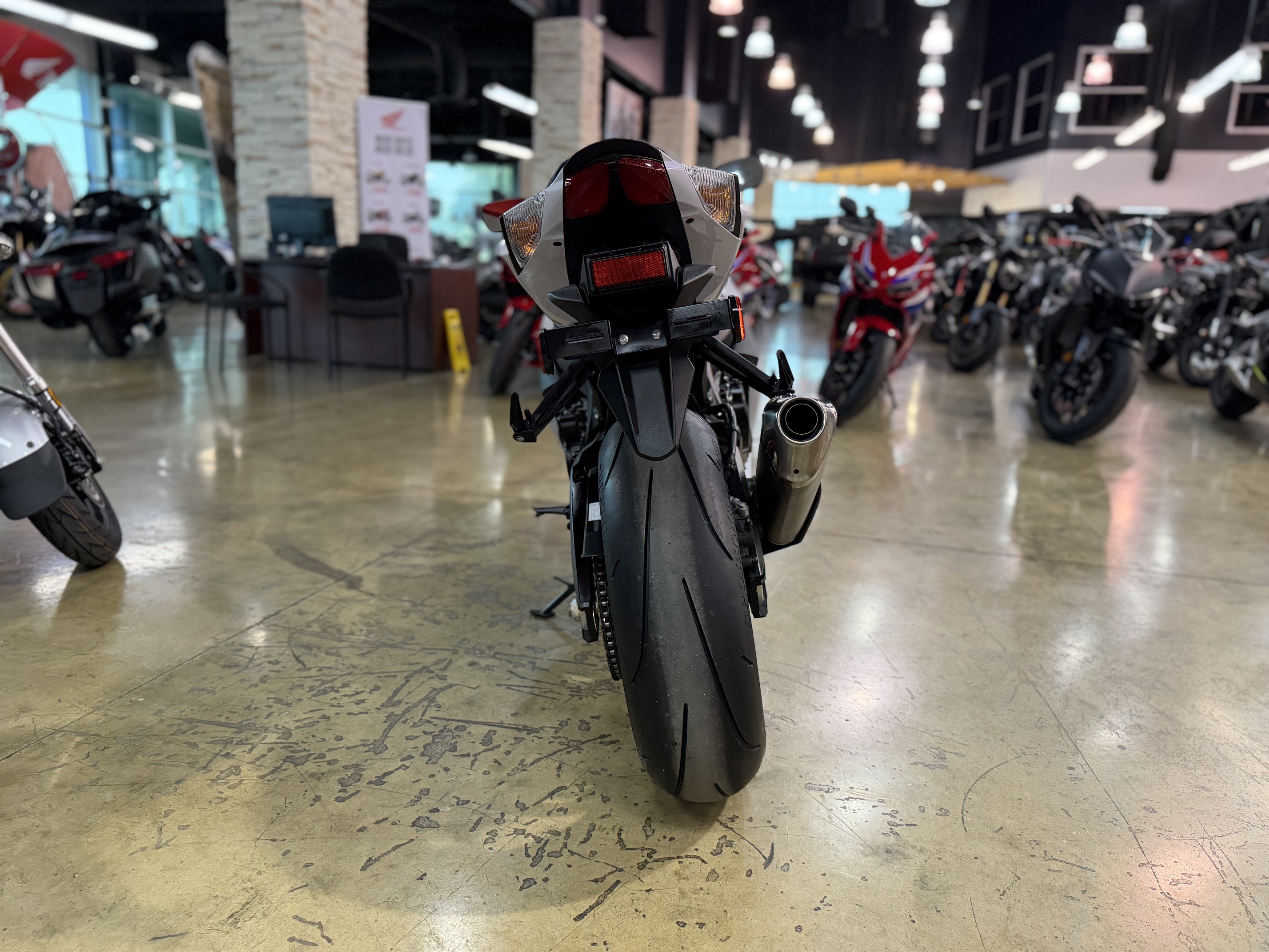2017 SUZUKI GSX-R750L7 MOTORCYCLE