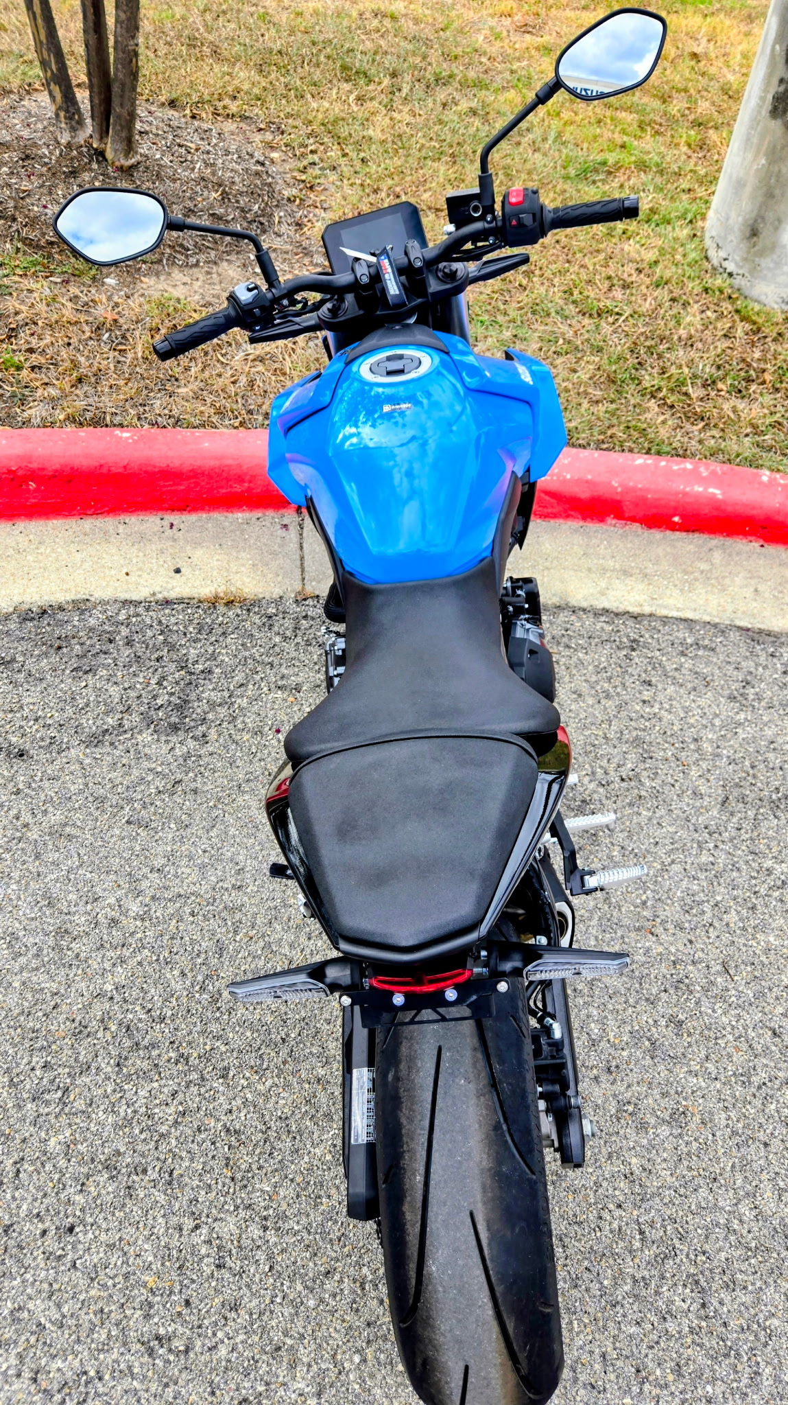 2025 SUZUKI GSX-8S MOTORCYCLE