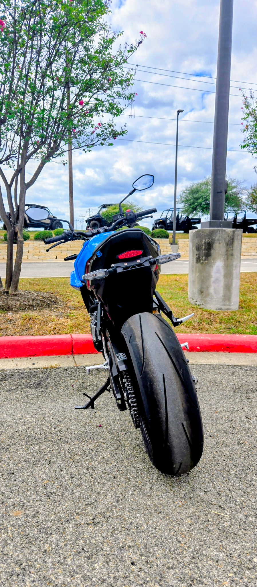 2025 SUZUKI GSX-8S MOTORCYCLE