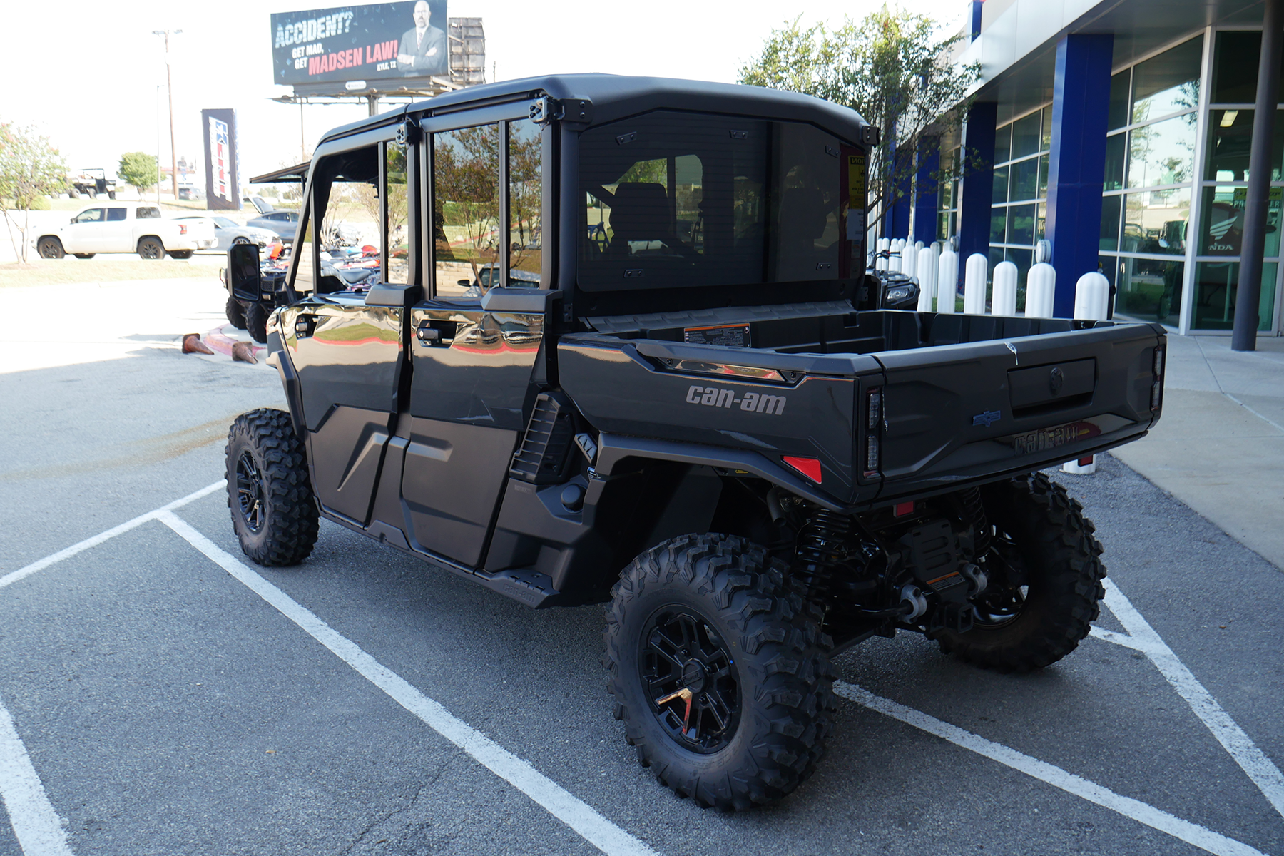 2027 Can-Am DEF MAX LONE STAR 65 HD11 CAB UTV