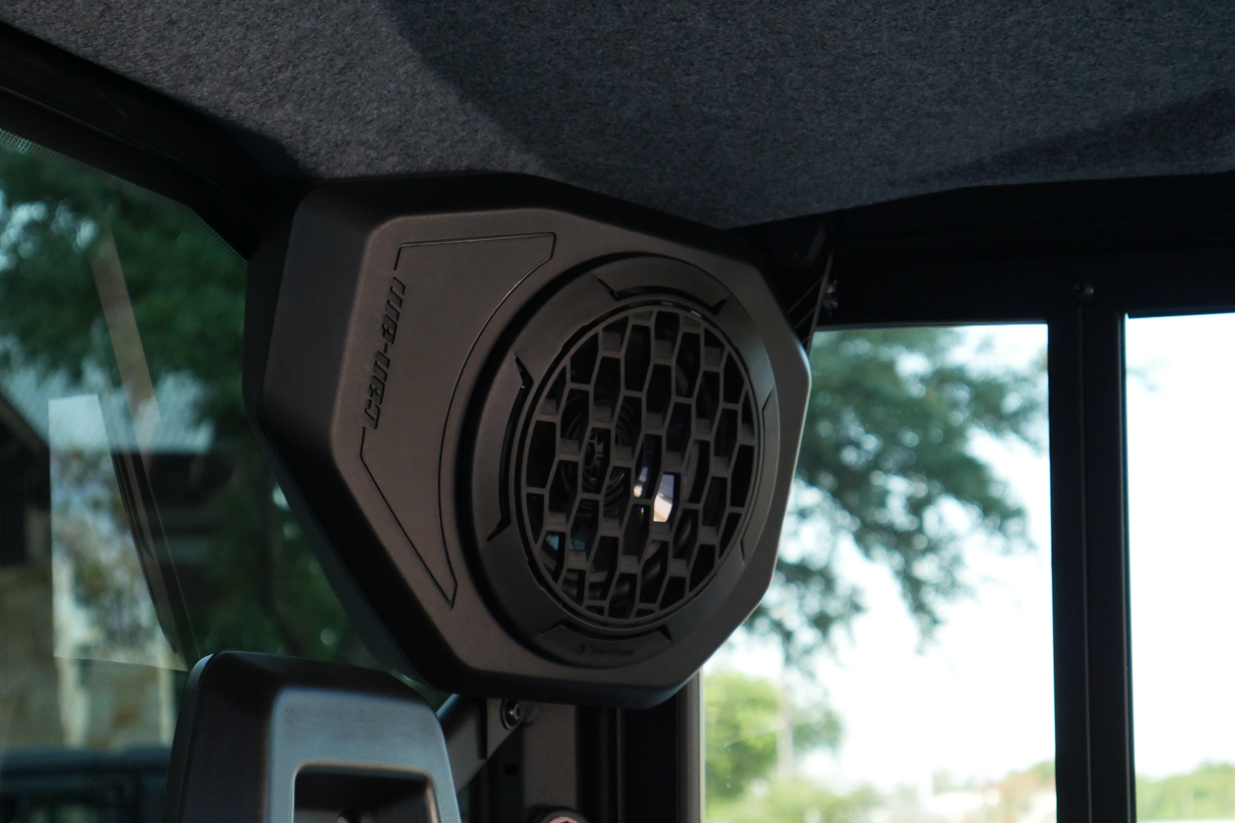 2027 Can-Am DEF MAX LONE STAR 65 HD11 CAB UTV