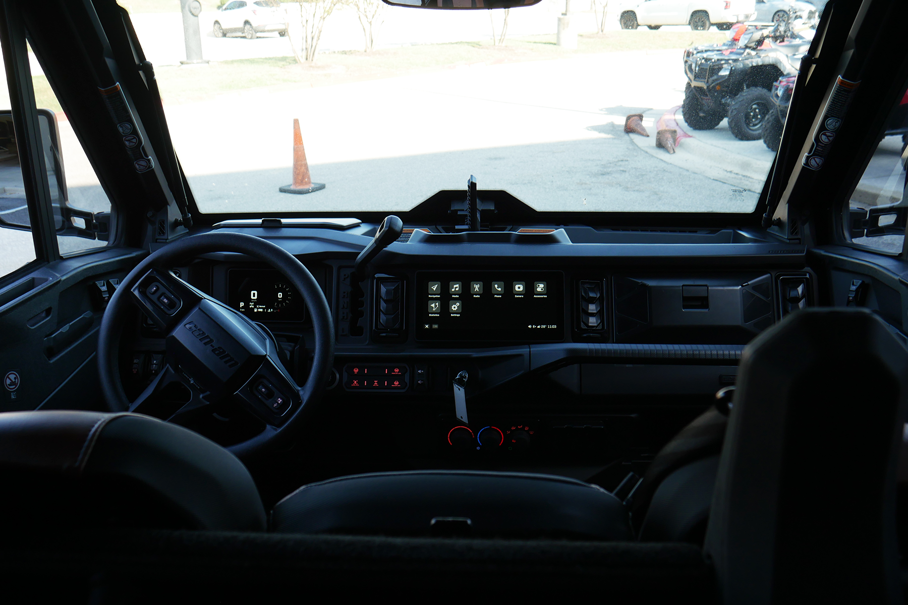 2027 Can-Am DEF MAX LONE STAR 65 HD11 CAB UTV