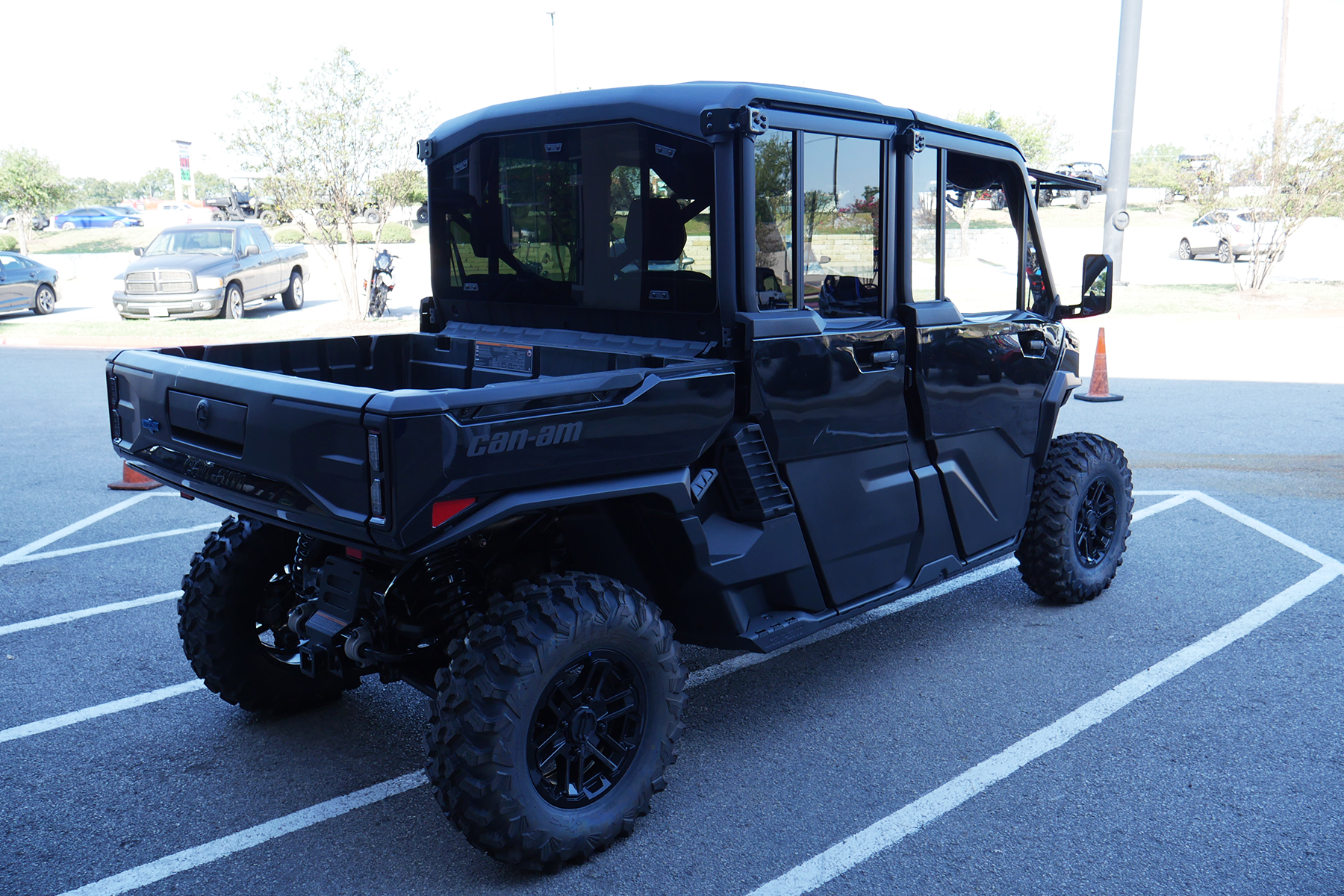 2027 Can-Am DEF MAX LONE STAR 65 HD11 CAB UTV