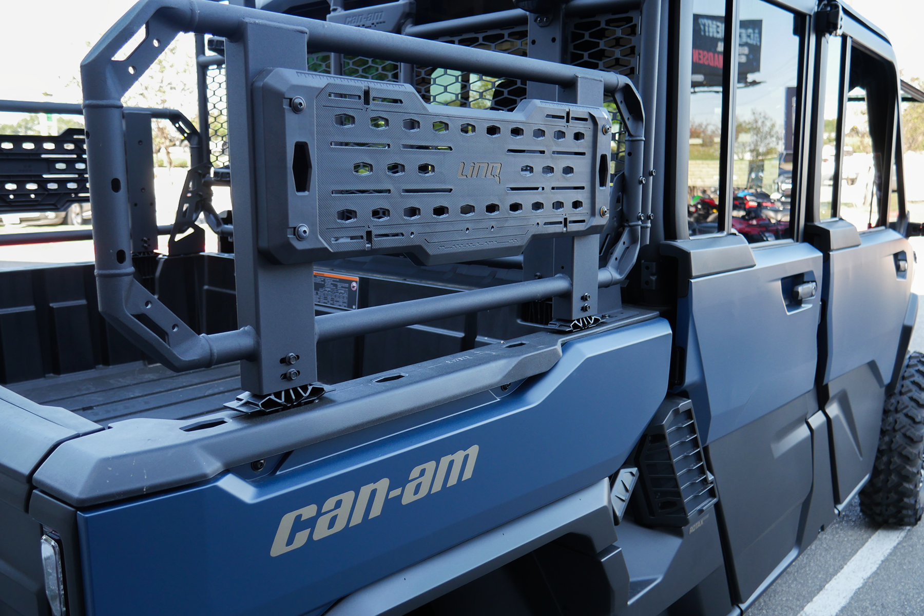 2027 Can-Am DEF XU MAX LIMITED 65 HD11 CAB UTV
