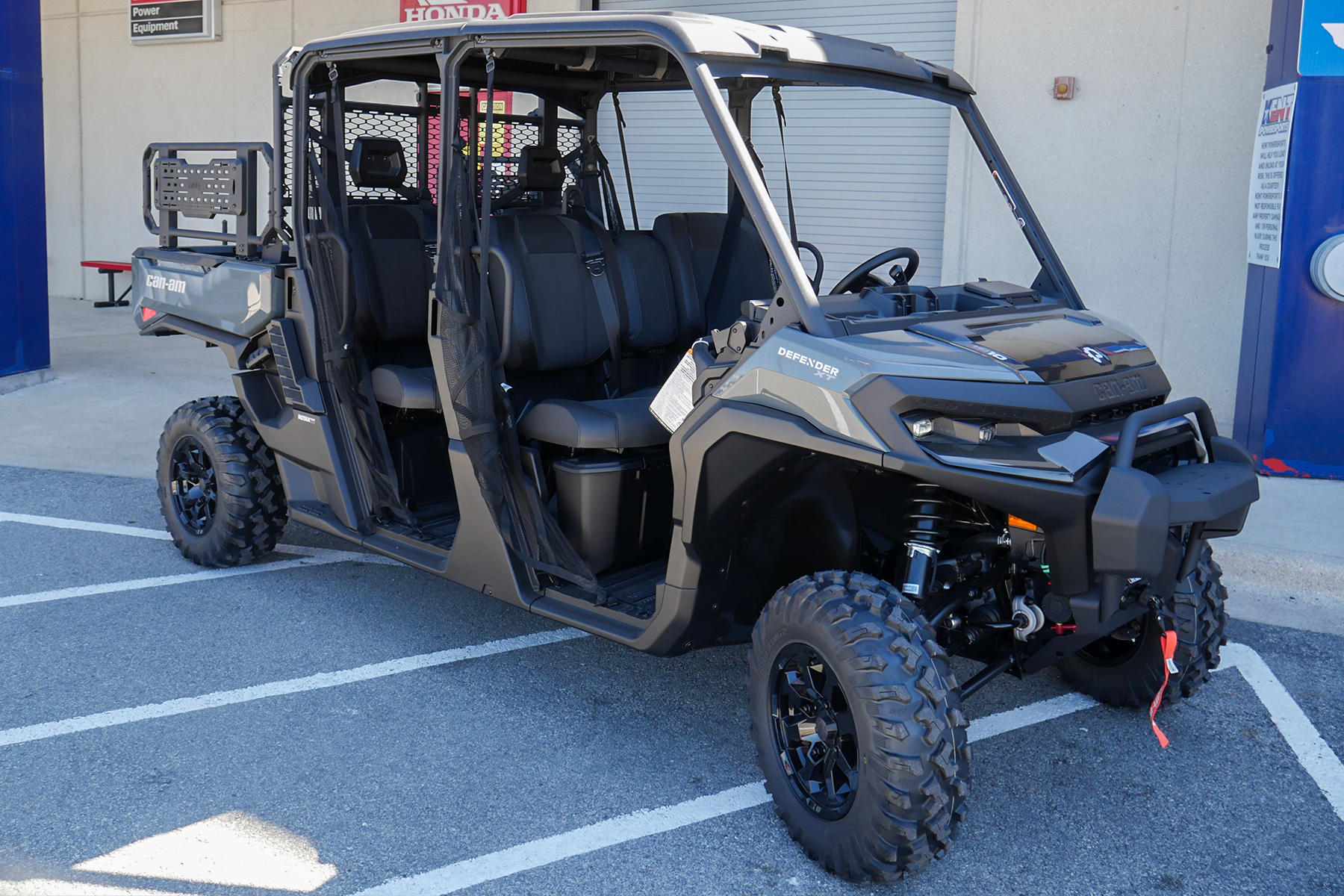 2027 Can-Am DEFXU MAX XT 63 9X3 BK UTV