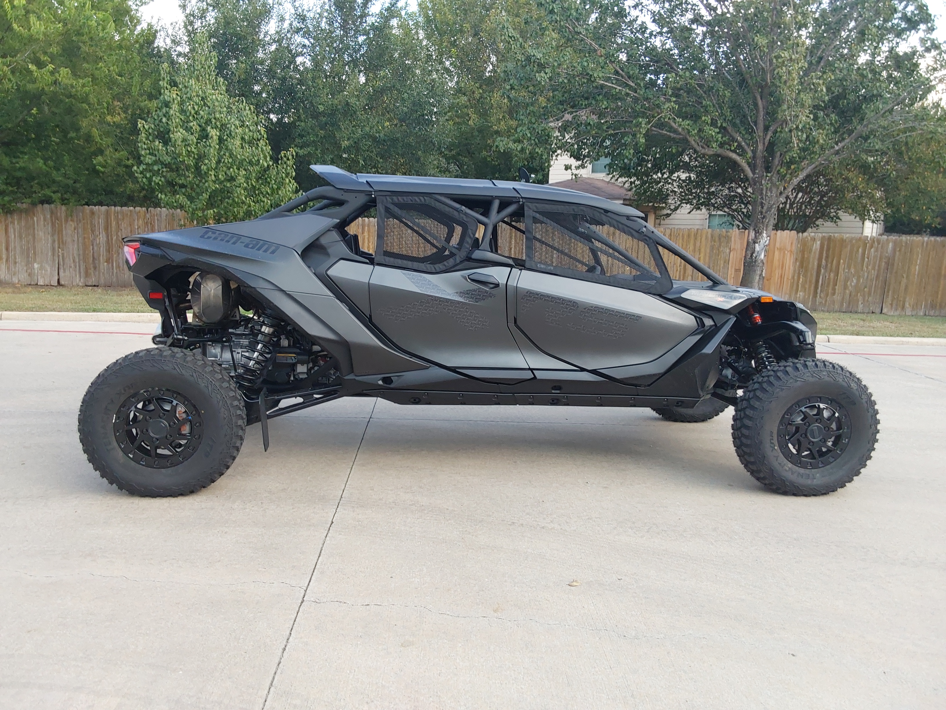 2027 Can-Am MAVERICK R MAX XRS 999T BK HB UTV