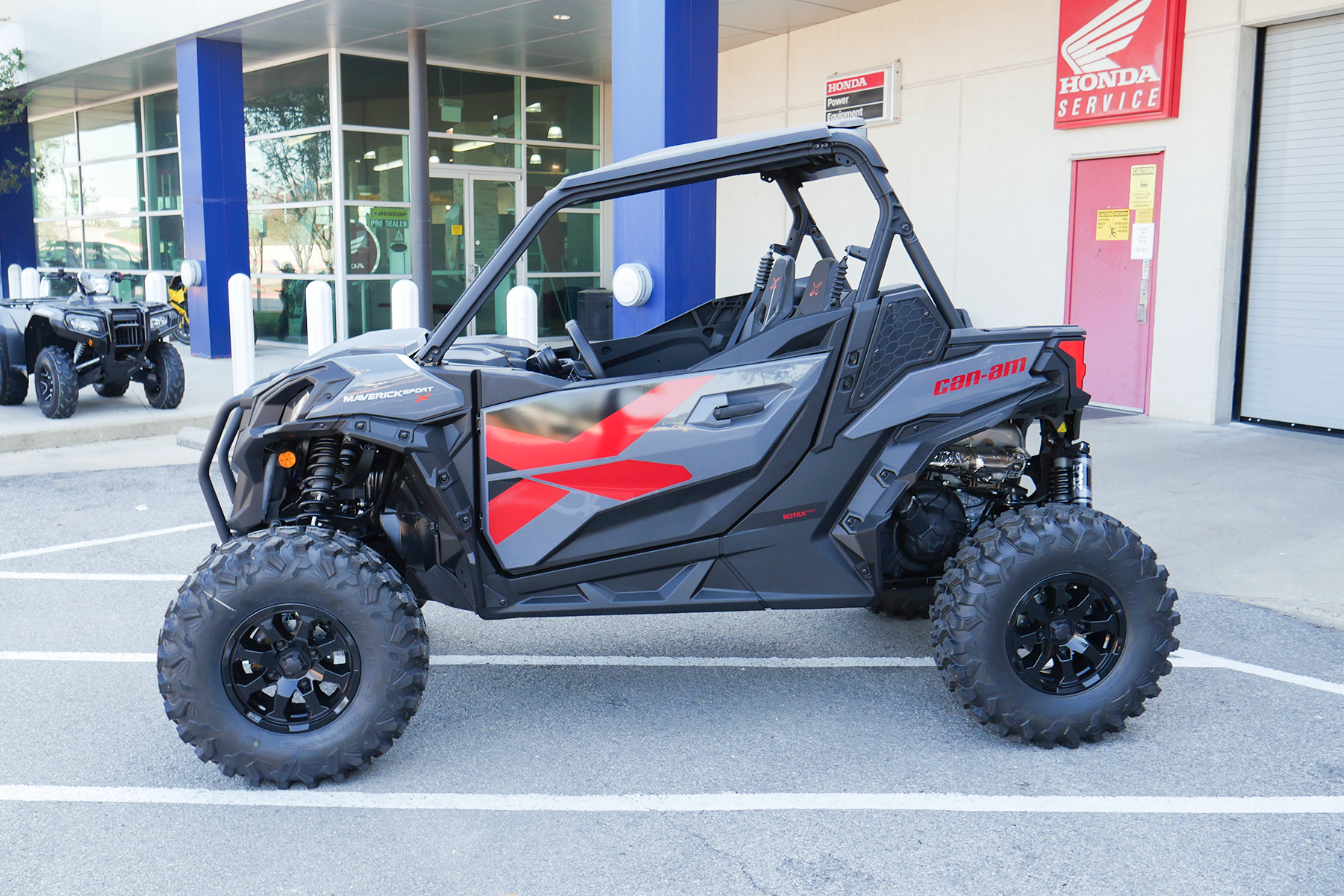 2027 Can-Am MAVERICK SPORT X 64 1000R GY UTV