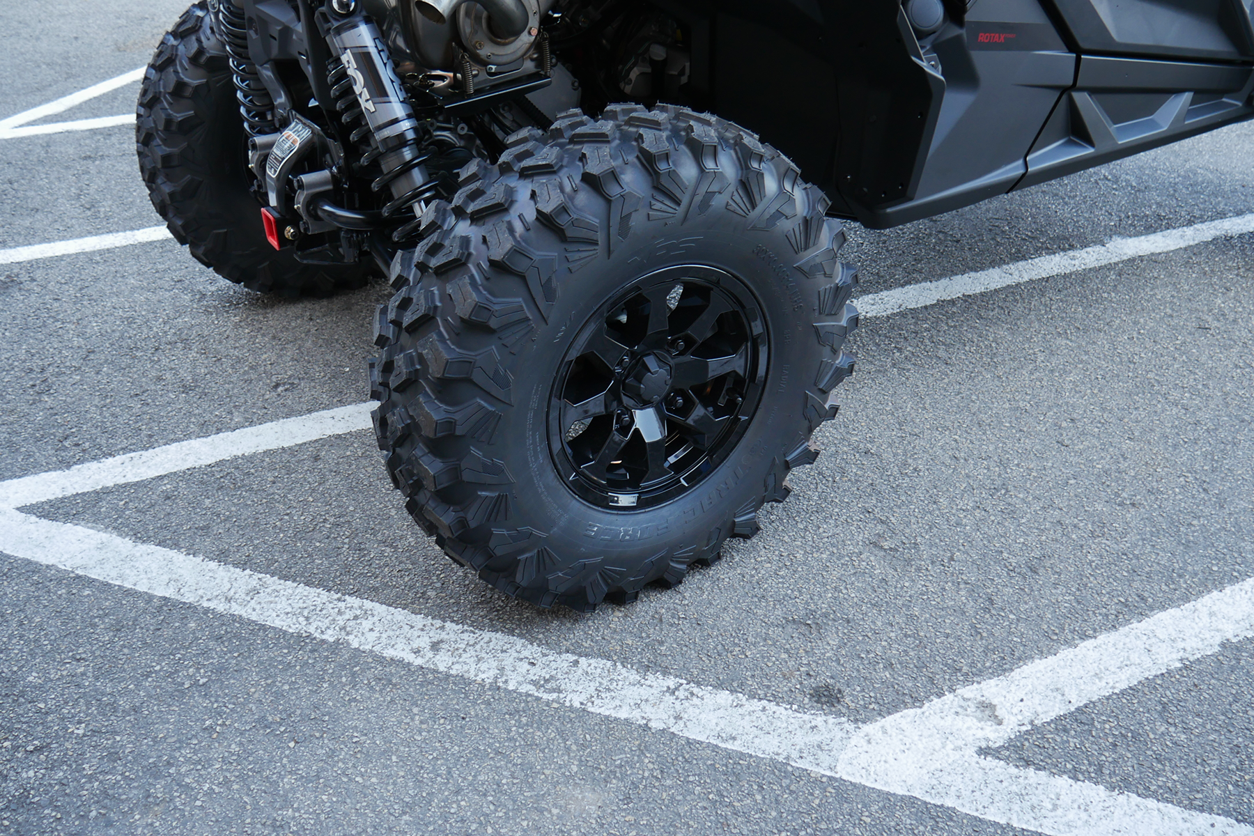 2027 Can-Am MAVERICK SPORT X 64 1000R GY UTV