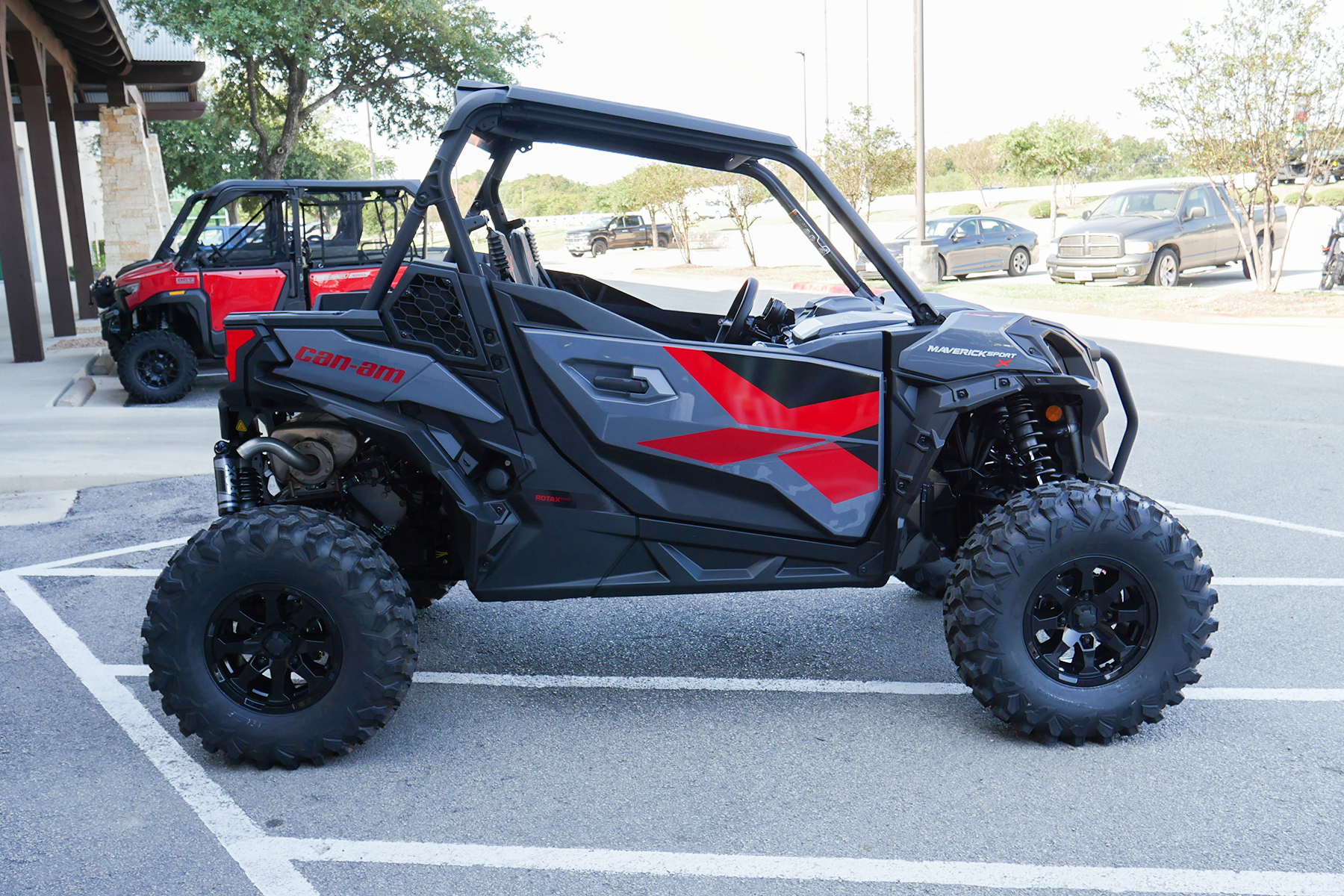 2027 Can-Am MAVERICK SPORT X 64 1000R GY UTV
